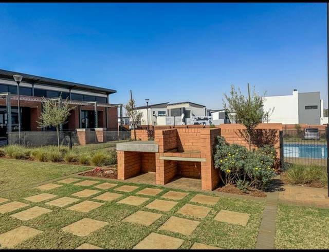 4 BEDROOM HOUSE FOR SALE IN FOUNTAINBROOK ESTATE